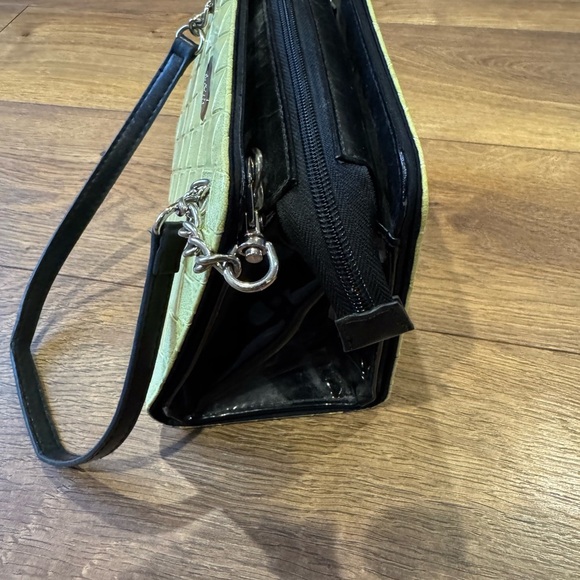 Michi Lime Green Crossbody Bag - Picture 4 of 5